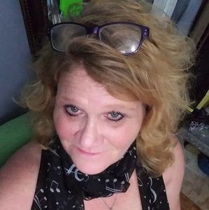 Meet your Posher, Lynette